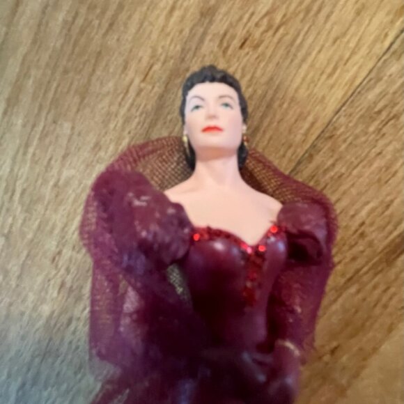 1997 Hallmark Keepsake Scarlett O'Hara Gone With The Wind Collector's Ornament - Picture 5 of 10